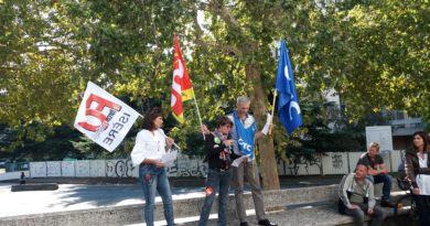 9/10/2018 Rassemblement devant la CPAM de l’ISERE 9/10/2018 Rassemblement devant la CPAM de l’ISERE