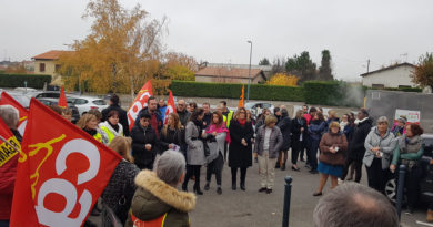 Rassemblement intersyndical à l’URSSSAF Rhone Alpes Rassemblement intersyndical à l’URSSSAF Rhone Alpes